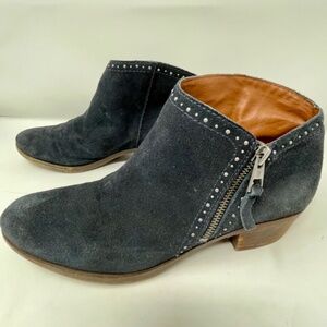 Studded Lucky Brand gray suede ankle booties. Size 8 M.